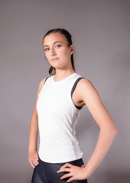 Twist back tank in creamy white | YUCO