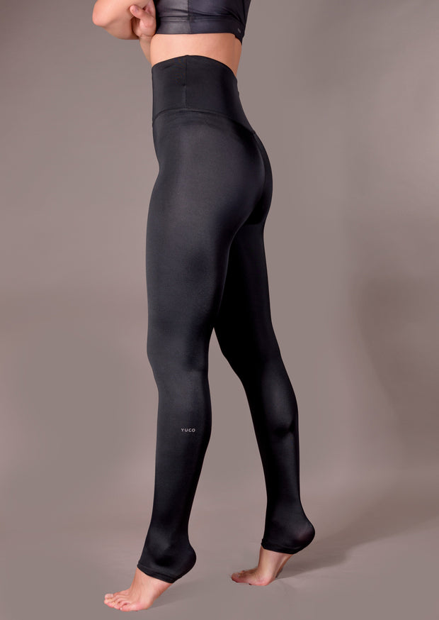 Slim leggings in black - YUCO 